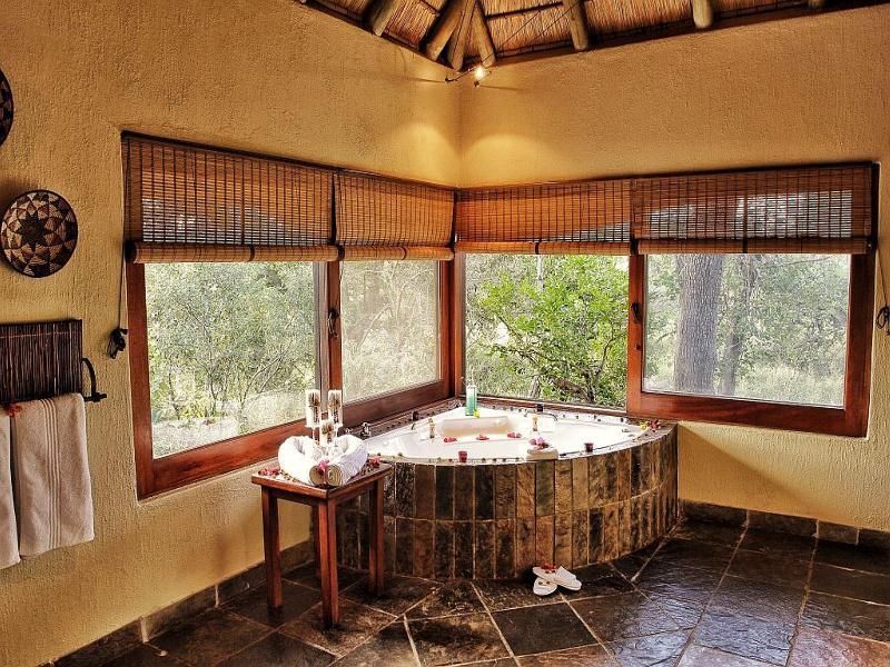 Kambaku River Sands Hotel Hoedspruit Bagian luar foto